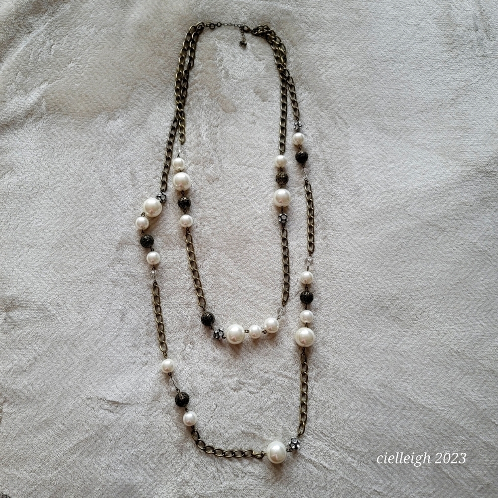 💥4 for $25💥 Avon Double necklace